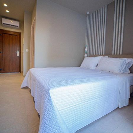 Rigas Supreme Hospitality Aparthotel Афитос Екстериор снимка